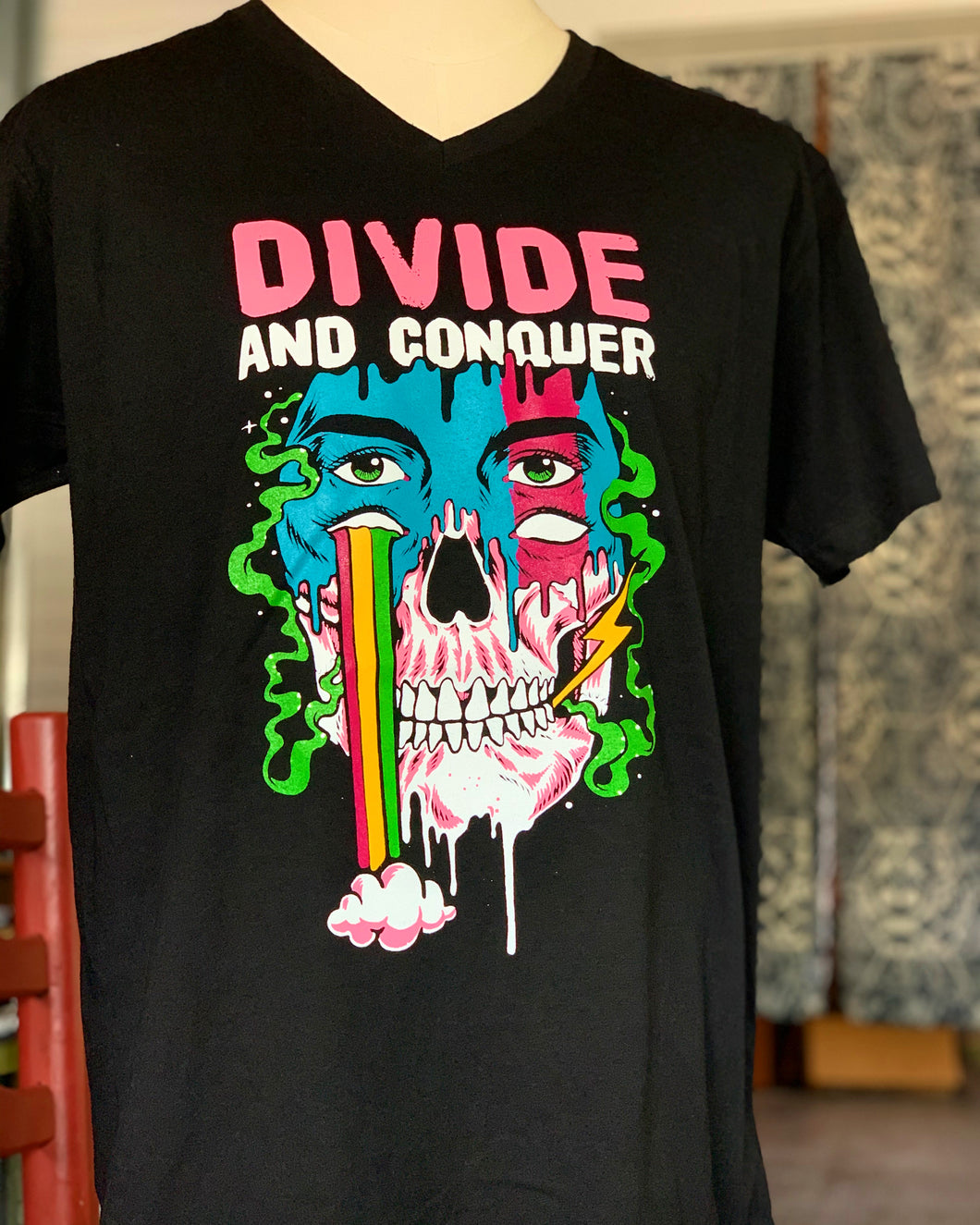 Divide & Conquer vneck skull 4 eyes