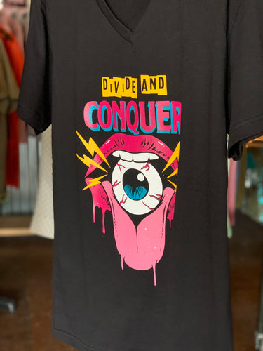 Divide & Conquer vneck giant lips eating eyeball